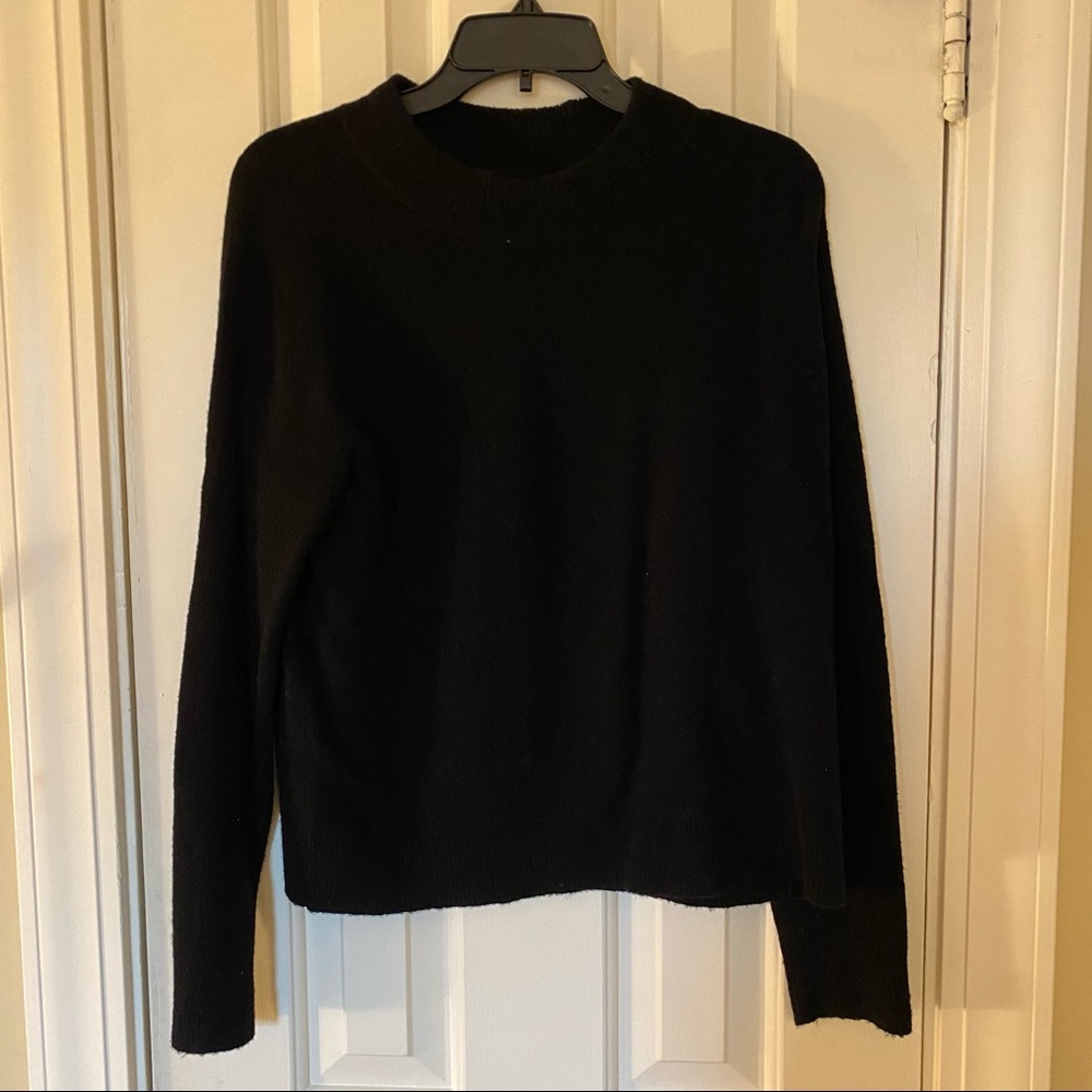 Black athleta sweater